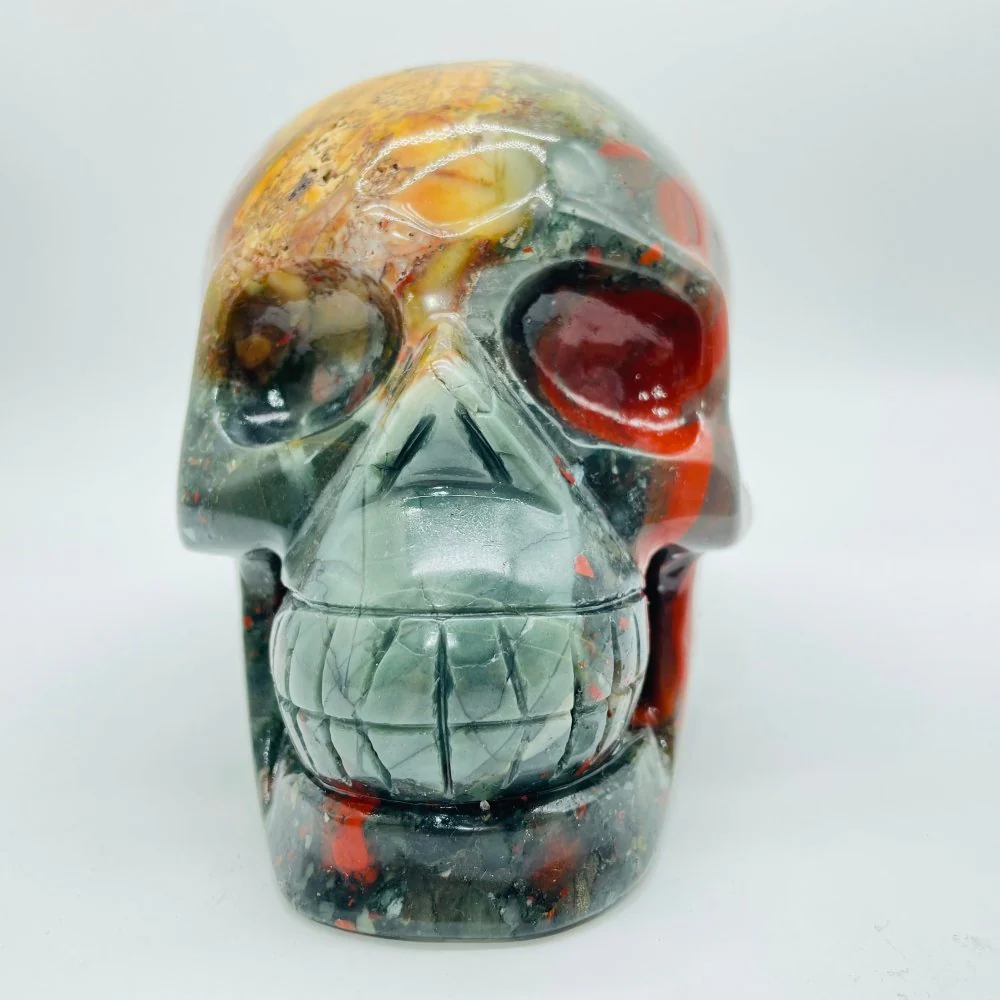 Beautiful Africa Blood Skull Carving - Image 2