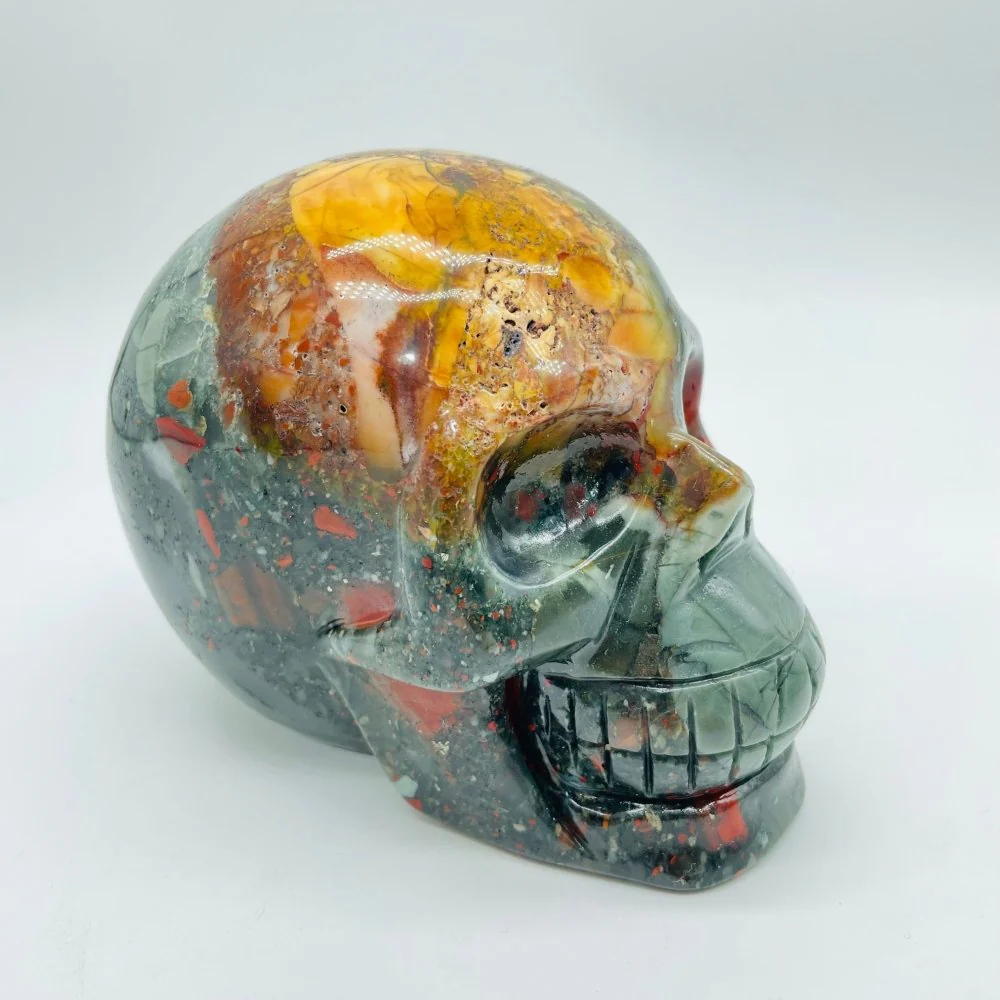 Beautiful Africa Blood Skull Carving - Image 4