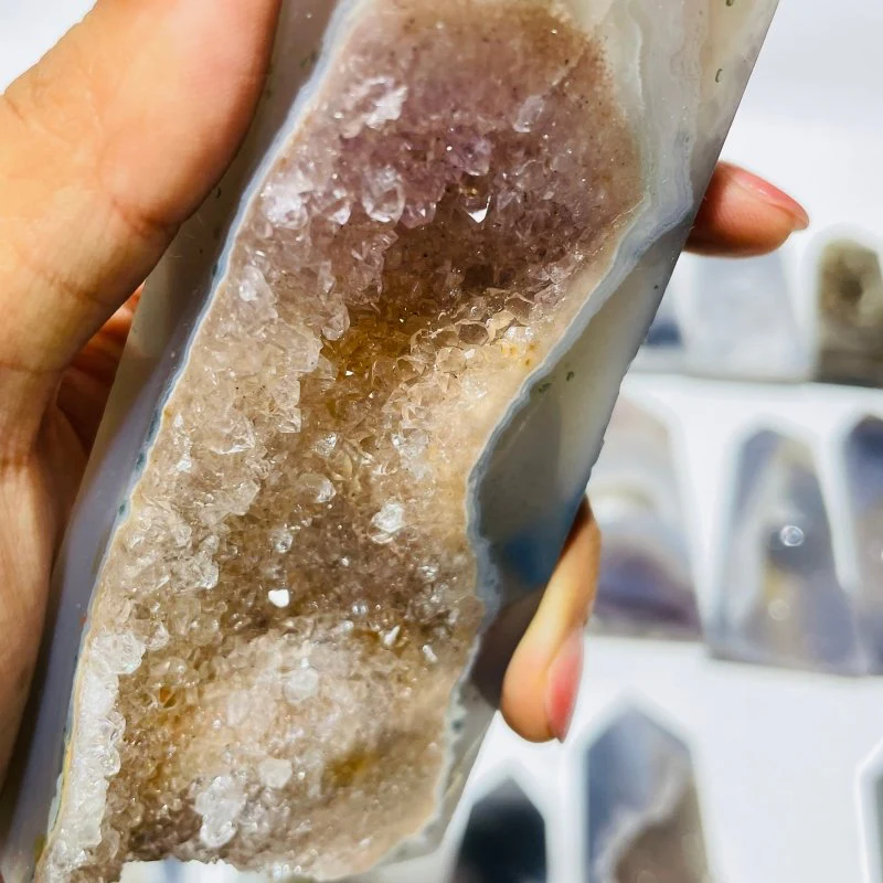 21 Pieces Beautiful Large Agate Geode Druzy Four-Sided Points - Image 3