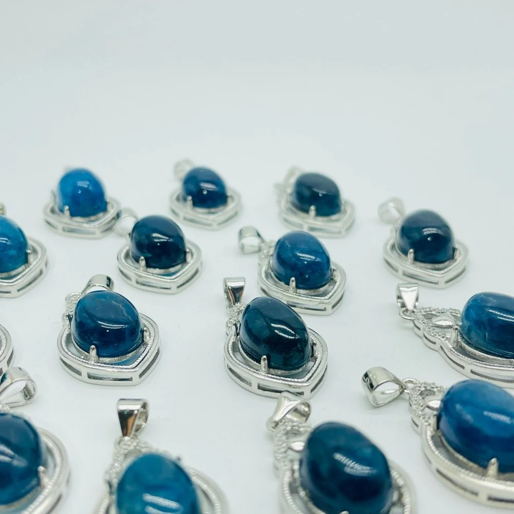 Beautiful Apatite Pendant Charm Wholesale - Image 3
