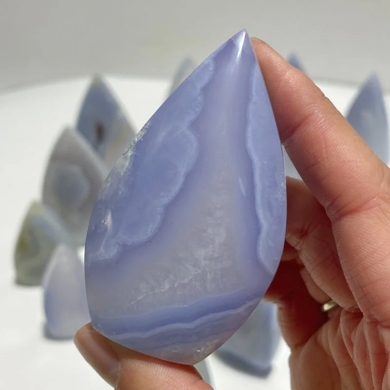 20 Pieces Beautiful Blue Chalcedony Arrow Head Shape - Image 2