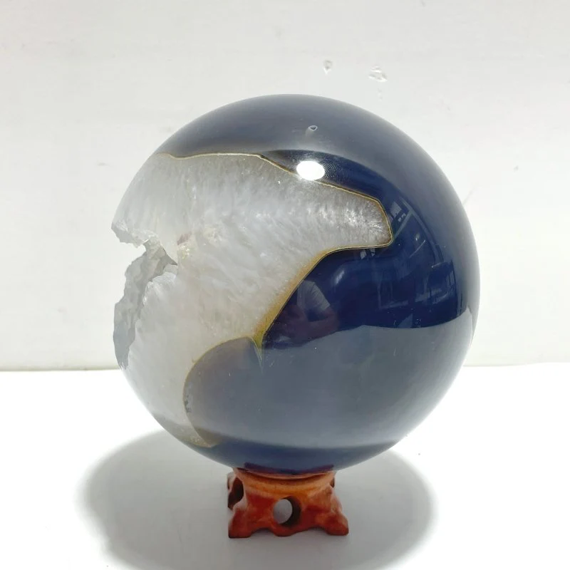 2 Pieces Beautiful Geode Agate Spheres - Image 4