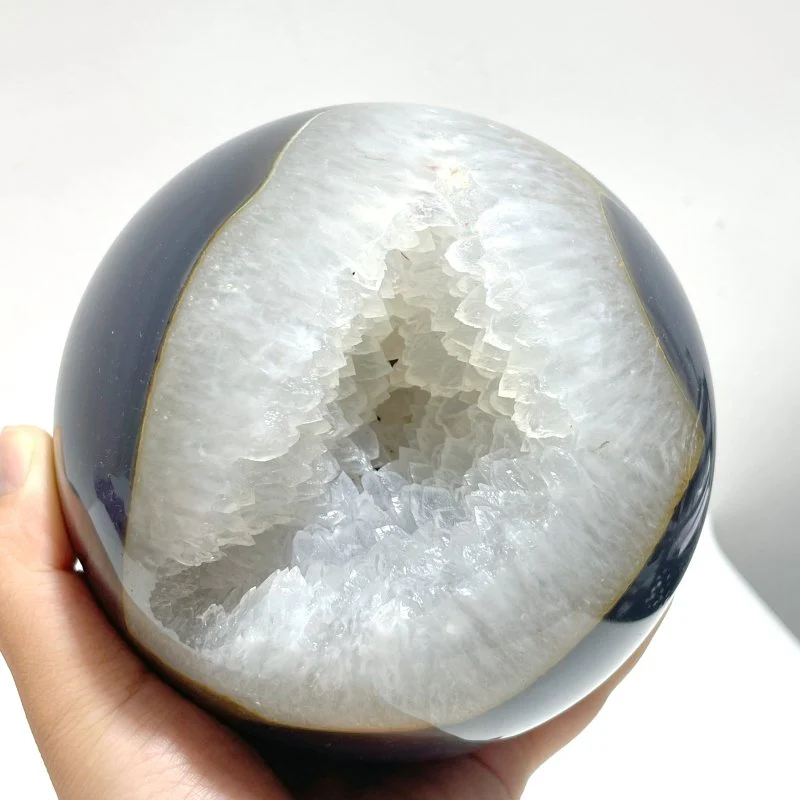 2 Pieces Beautiful Geode Agate Spheres - Image 5
