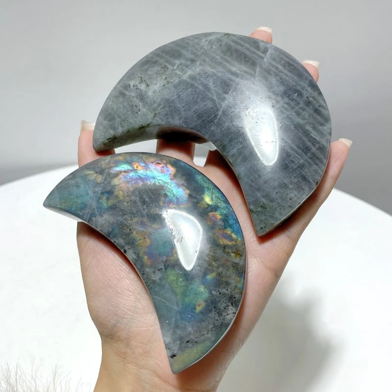 15 Pieces Beautiful Labradorite Moon Carving - Image 7