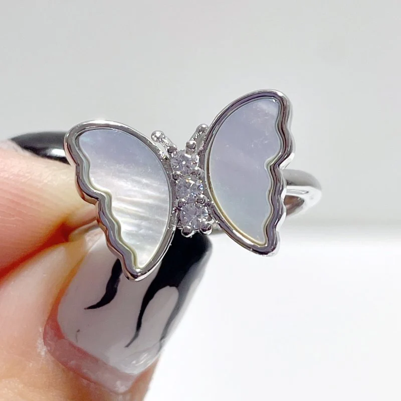 Beautiful Shell Butterfly Ring Wholesale - Image 3