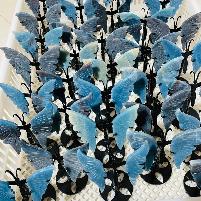 33 Pairs Beautiful Small Trolleite Butterfly Carving With Stand - Image 8