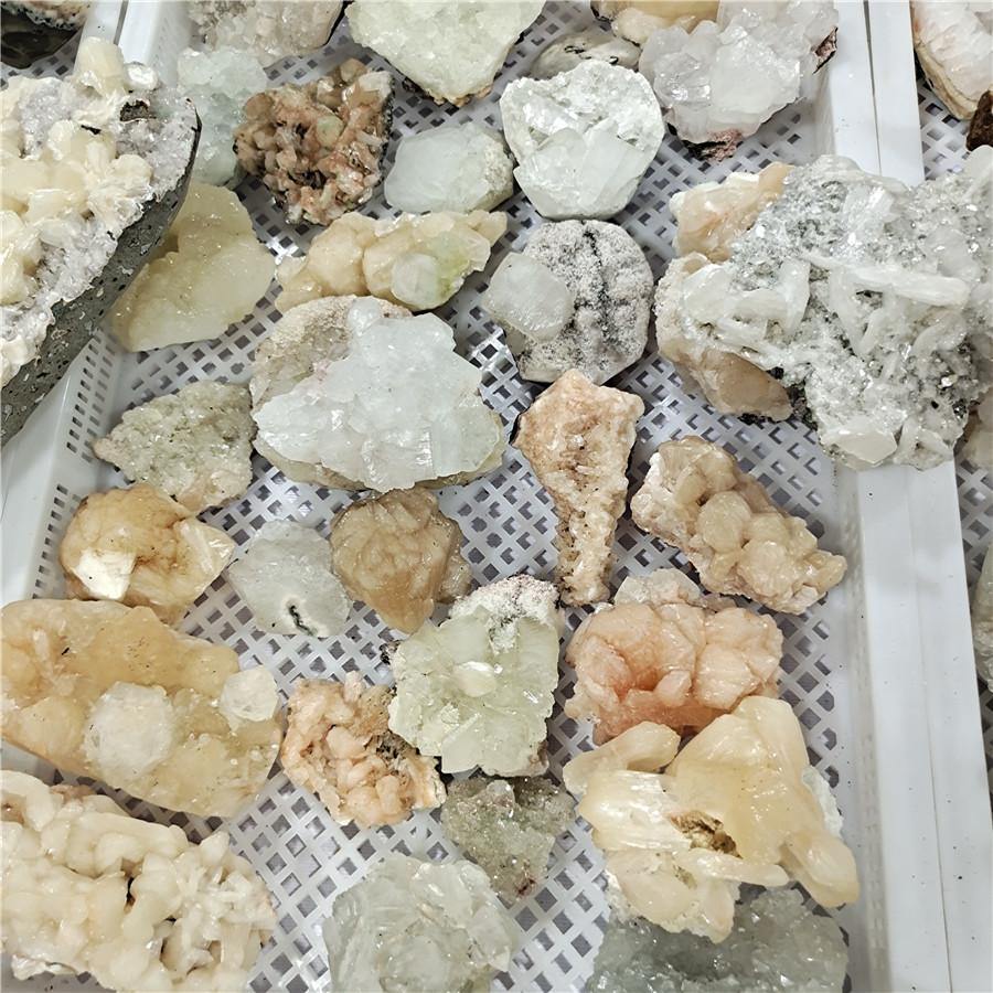 Big Apophyllite Stone Wholesale - Image 7
