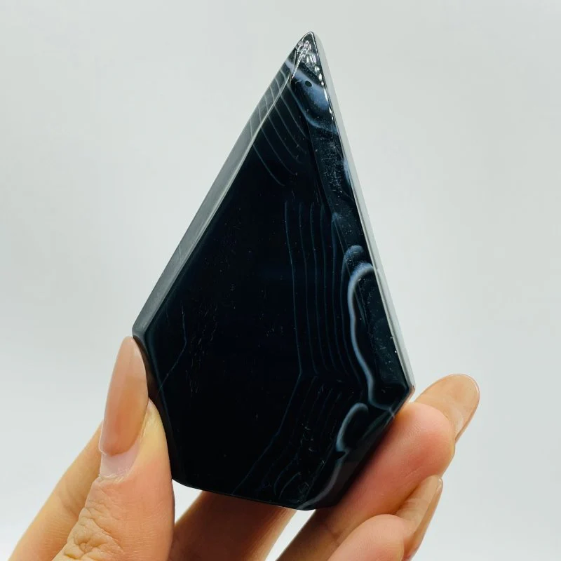 Black Stripe Agate Arrow Head Shape Crystal Wholesale - Image 4