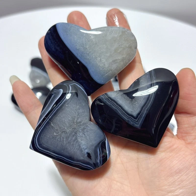 Black Stripe Agate Mixed Quartz Heart Wholesale - Image 3