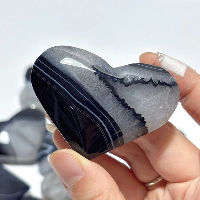 Black Stripe Agate Mixed Quartz Heart Wholesale - Image 5