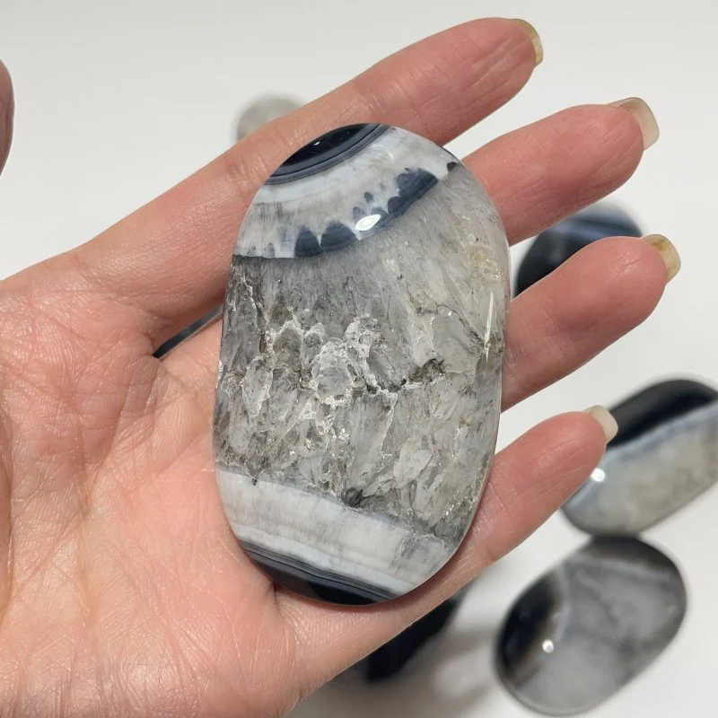 Black Stripe Agate Mixed Quartz Palm Wholesale Clearance - Image 6