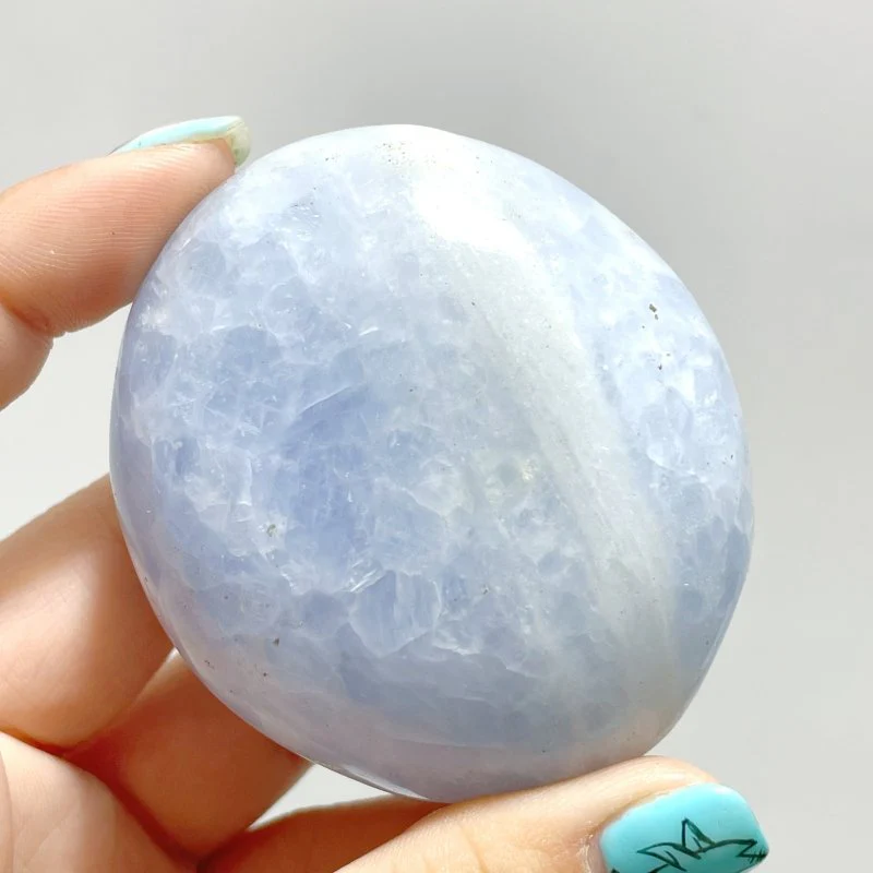 Blue Calcite Palm Wholesale 4.5-7cm/3-5cm - Image 3