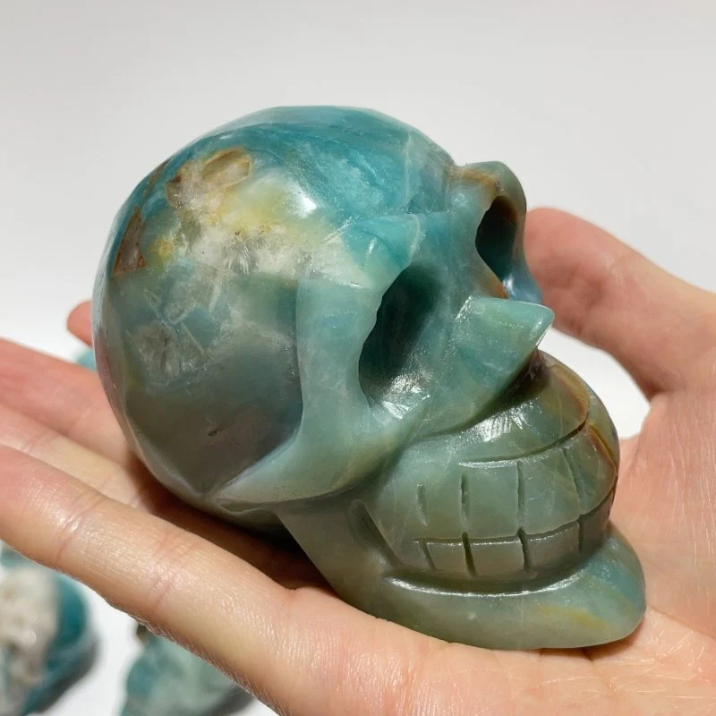 12 Pieces Caribbean Calcite Skull Carving - Image 5