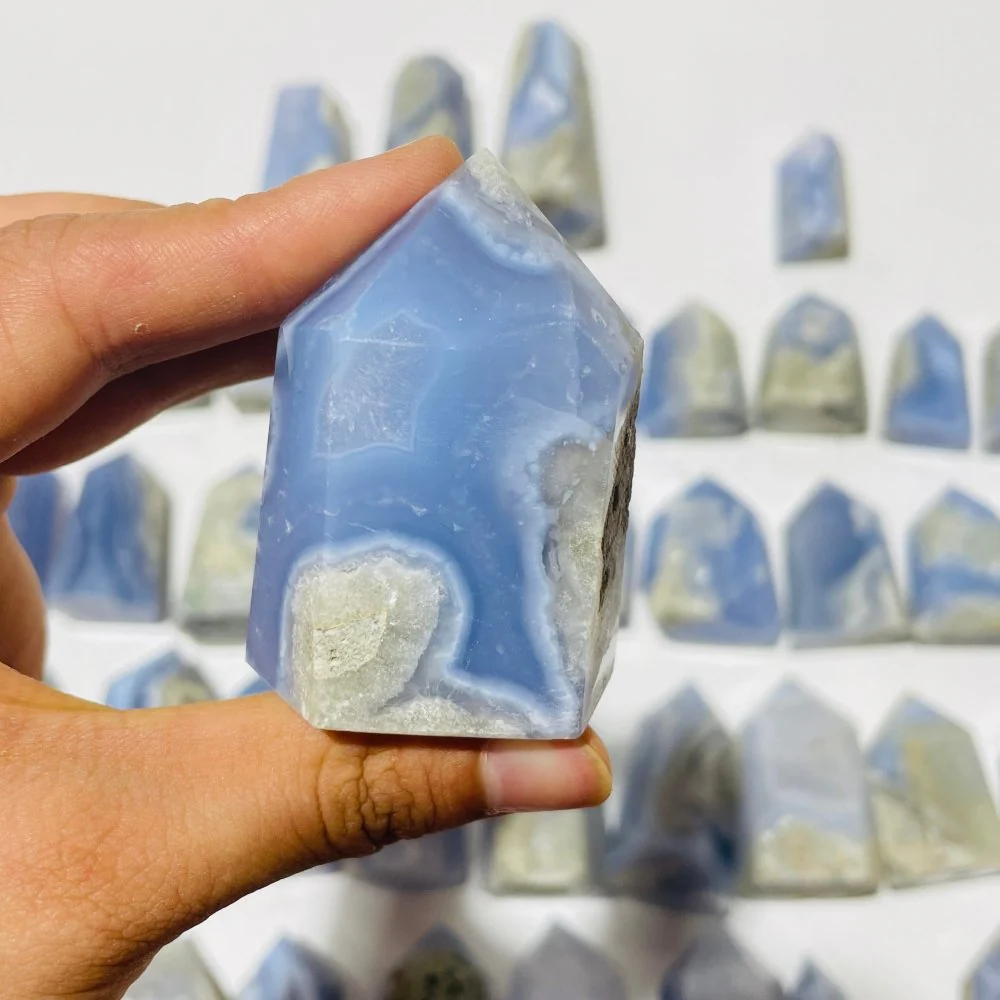 48 Pieces Blue Chalcedony Points - Image 4