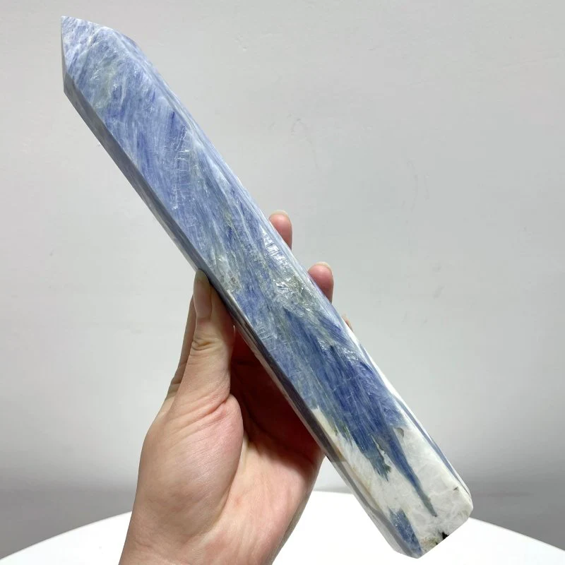 9 Pieces Beautiful Large Blue Kyanite Tower - Image 2