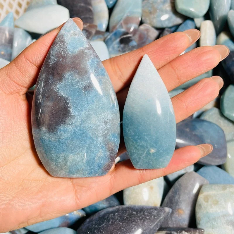 Blue Trolleite Arrow Head Carving Wholesale - Image 3