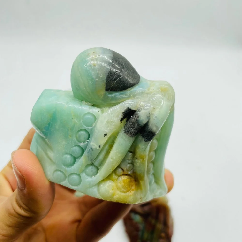 4 Pieces Caribbean Calcite Octopus Carving - Image 2