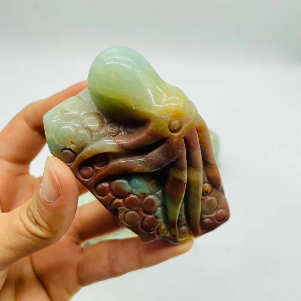 4 Pieces Caribbean Calcite Octopus Carving - Image 5