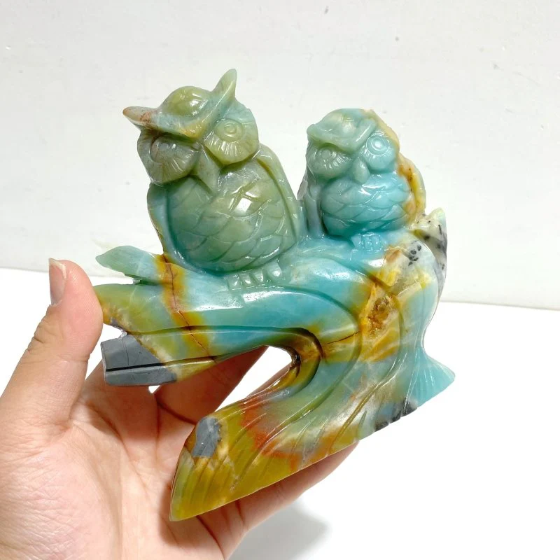 Unique Caribbean Calcite Owl Carving - Image 4