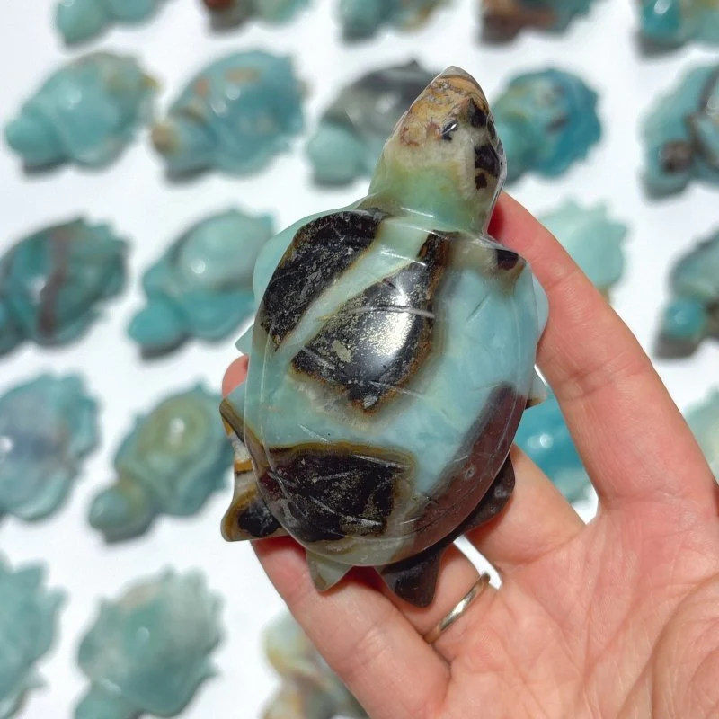 25 Pieces Caribbean Calcite Sea Turtle Carving - Image 8