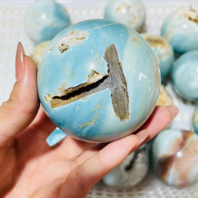 15 Pieces Caribbean Calcite Spheres - Image 3