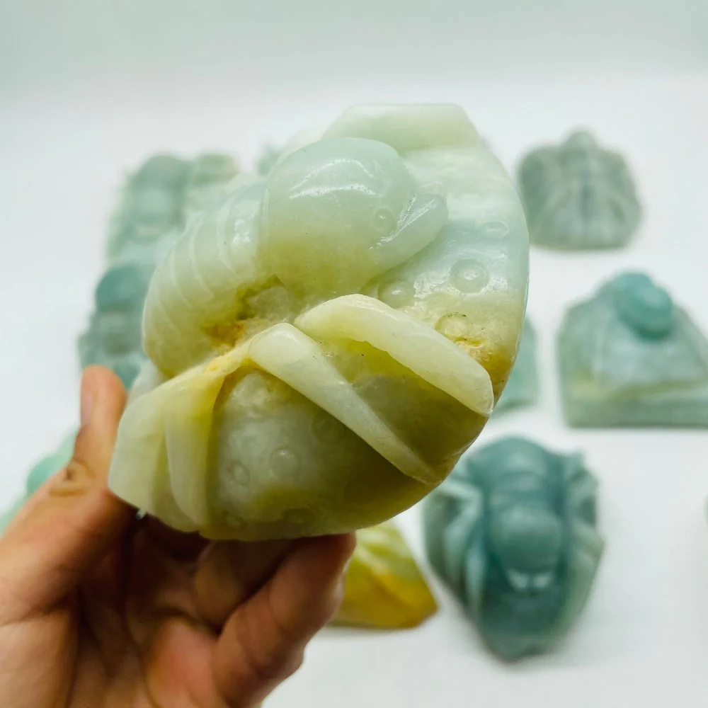 12 Pieces Caribbean Calcite Spider Carving - Image 3