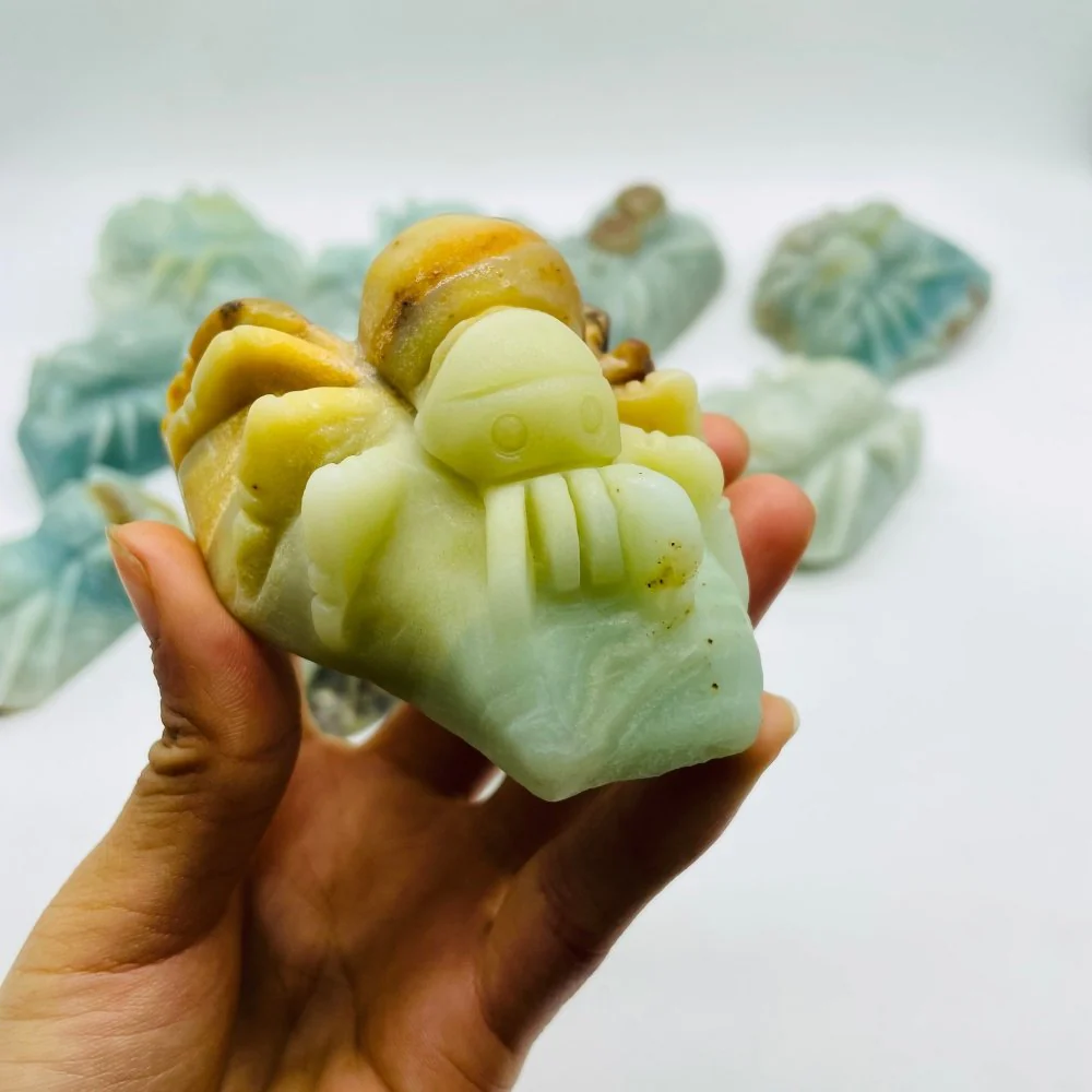 13 Pieces Caribbean Calcite Spider Carving - Image 4