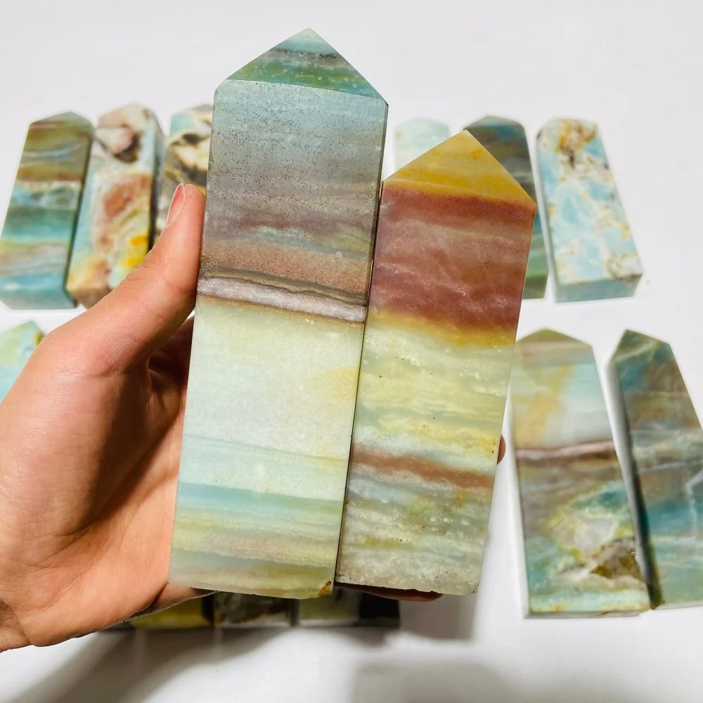 18 Pieces Caribbean Calcite Four-Sided Points - Image 6