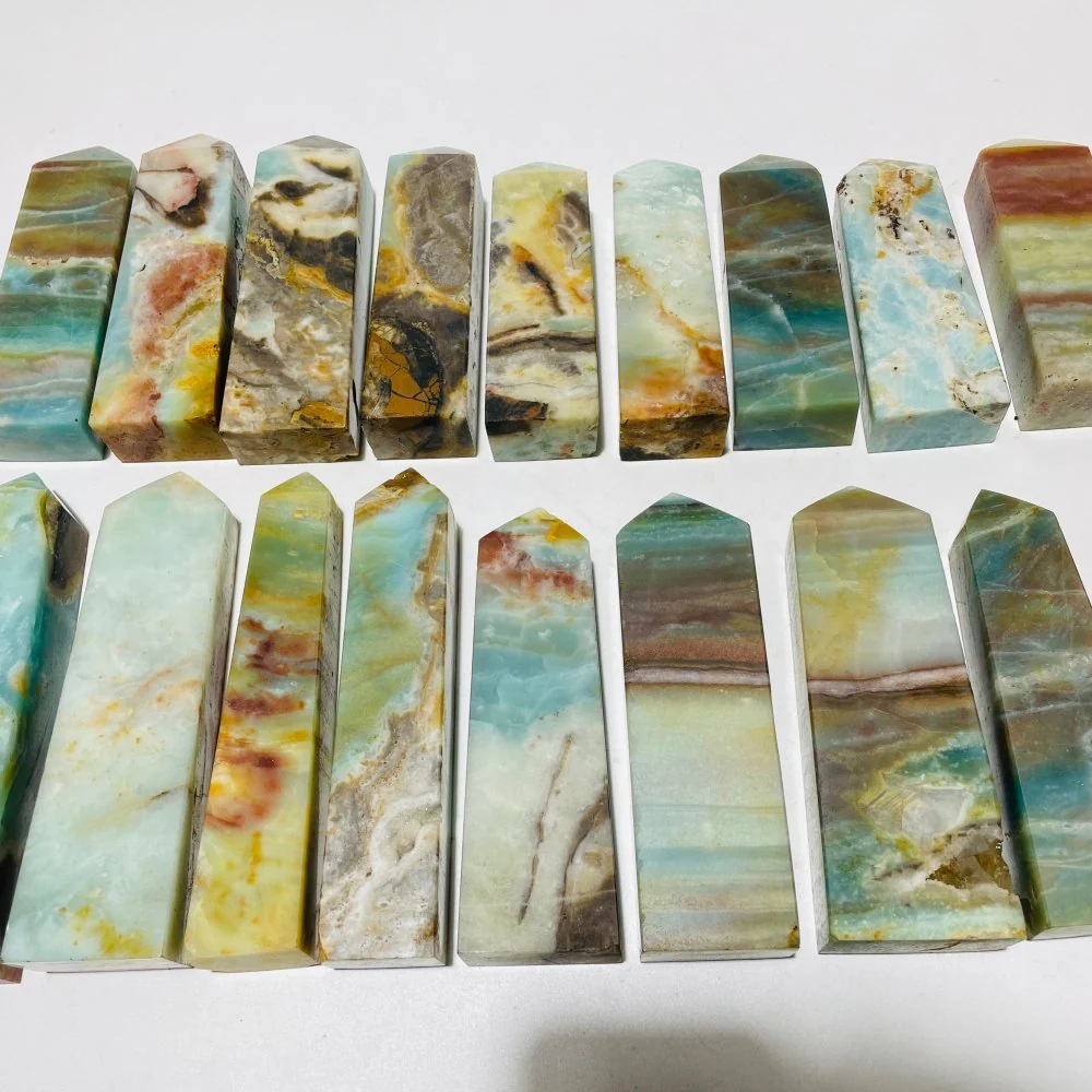 18 Pieces Caribbean Calcite Four-Sided Points - Image 7