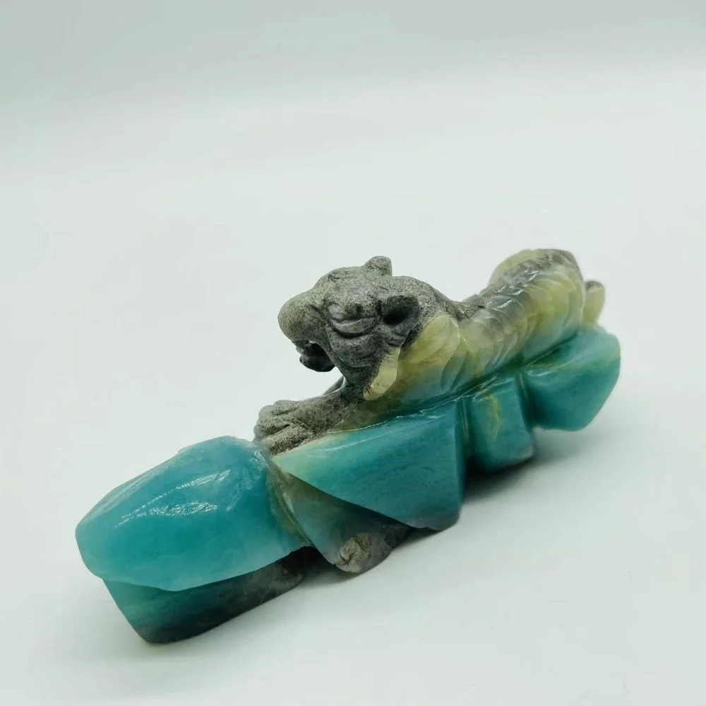 Caribbean Calcite Tiger Carving - Image 2