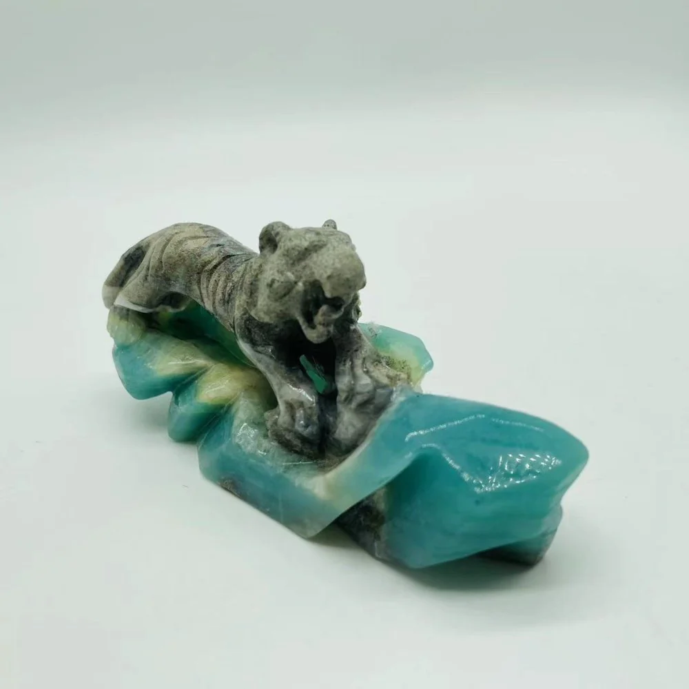 Caribbean Calcite Tiger Carving - Image 4