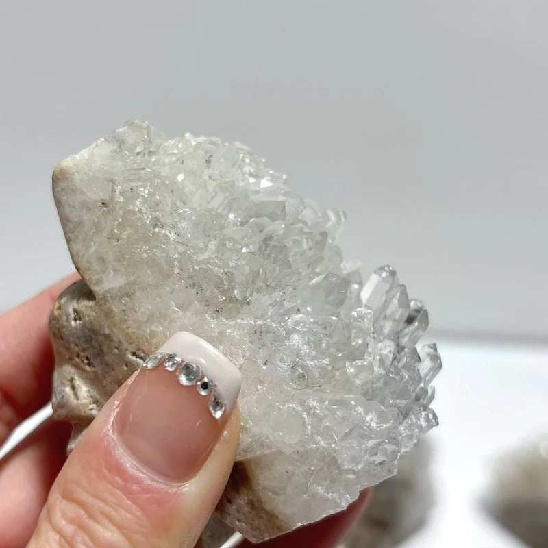 10 Pieces Clear Quartz Cluster Indian Skull Carving - Image 7