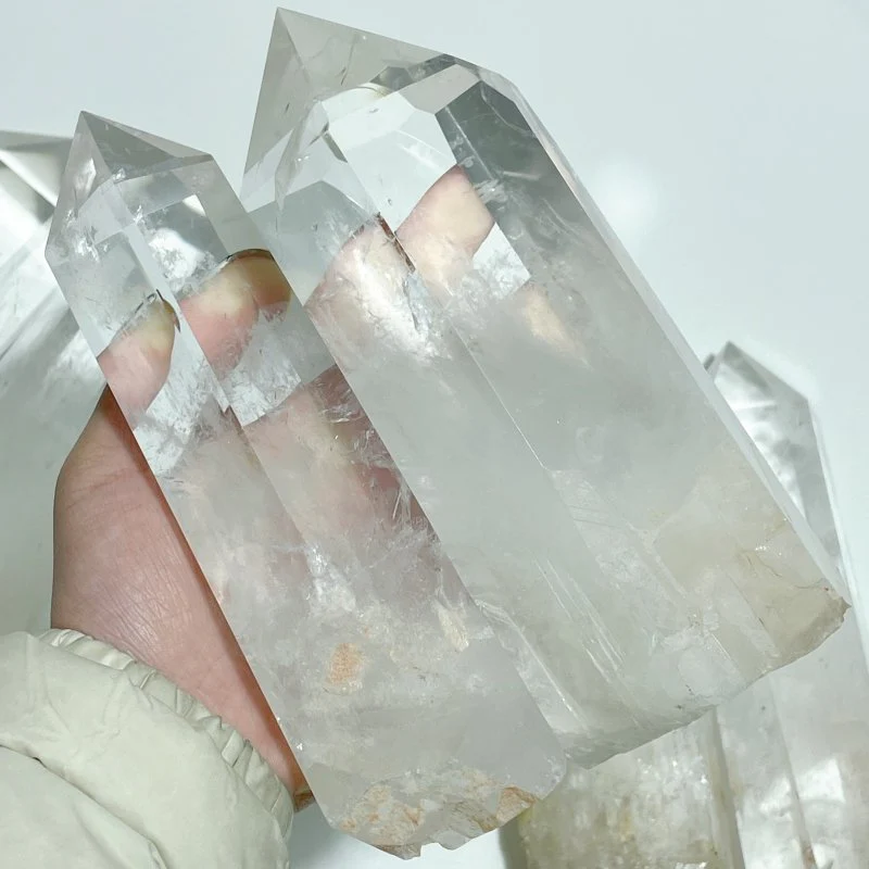 6 Pieces Clear Quartz Large Fat Points Raw Bottom - Image 2