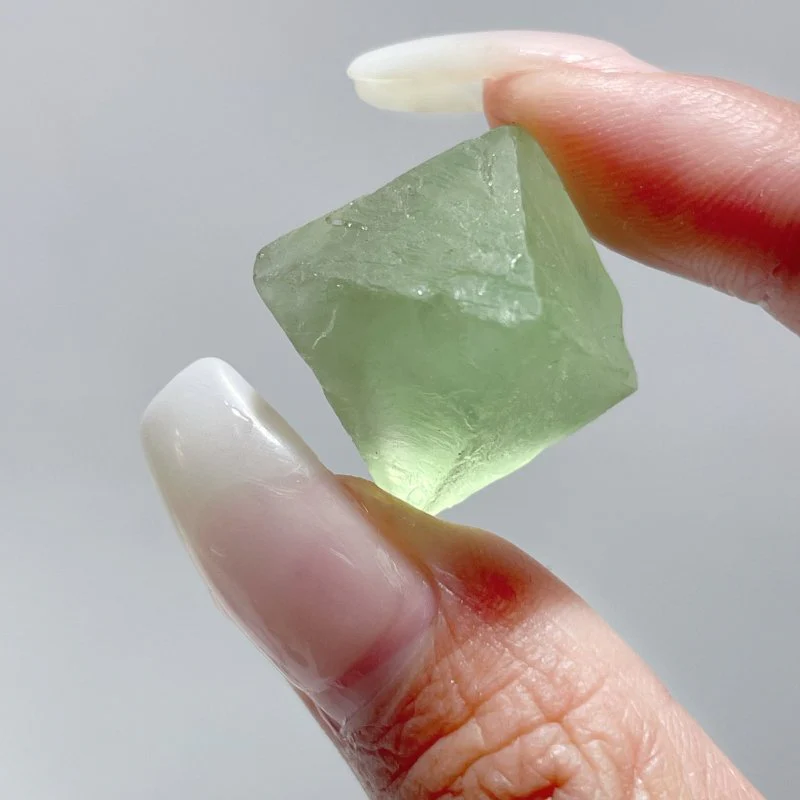 Colourful Fluorite Raw Octahedron Gift Box Wholesale Shrink Wrap Packaging - Image 2