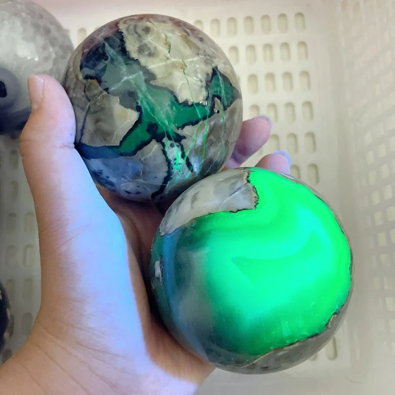 11 Pieces Large Volcano Agate Spheres (UV Reactive) - Image 4