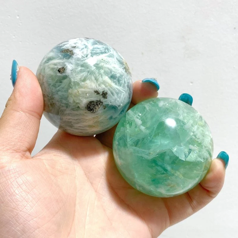 12 Pieces Feather Fluorite Mixed Pyrite Sphere Balls - Image 5