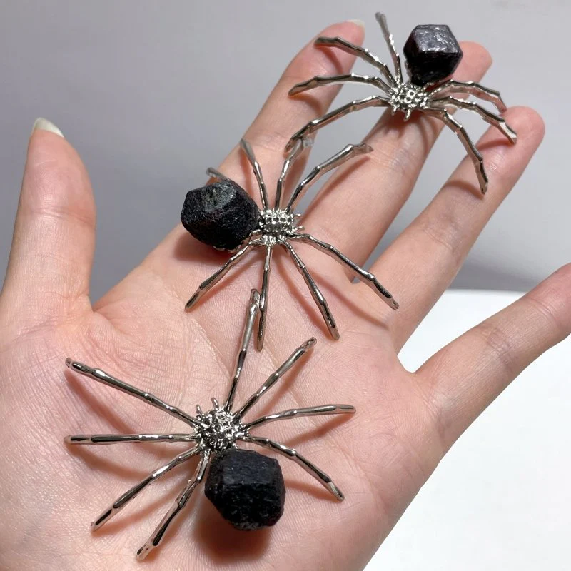Garnet Raw Spider Ornament Handmade Alloy Spider Wholesale