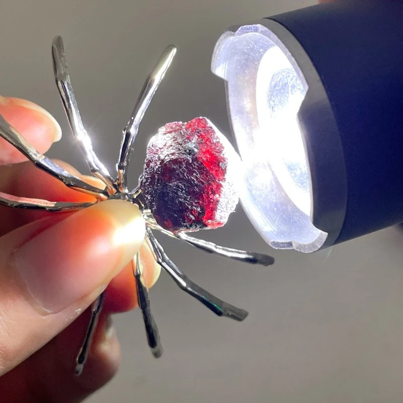 Garnet Raw Spider Ornament Handmade Alloy Spider Wholesale - Image 2