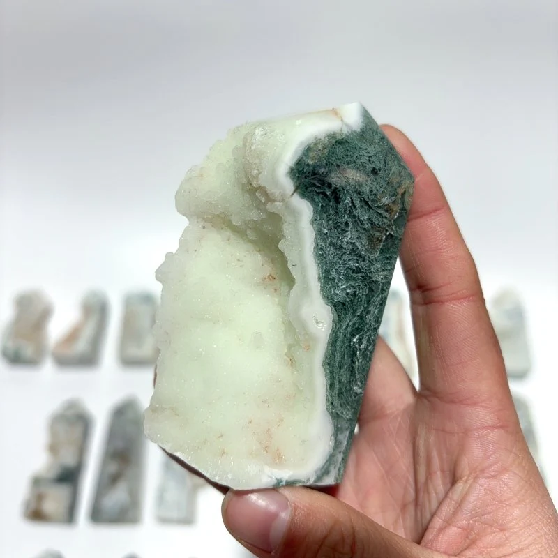 33 Pieces Geode Druzy Moss Agate Tower Points - Image 4
