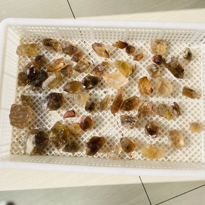 55 Pieces High Quality Gold Rutile Quartz Raw Stone - Image 3