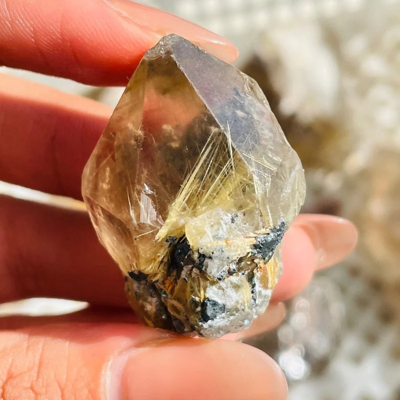 55 Pieces High Quality Gold Rutile Quartz Raw Stone - Image 4