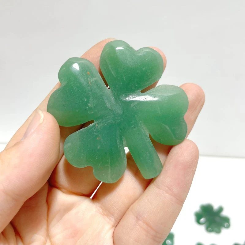 Green Aventurine Four Leaf Clover Carving Wholesale - Image 2