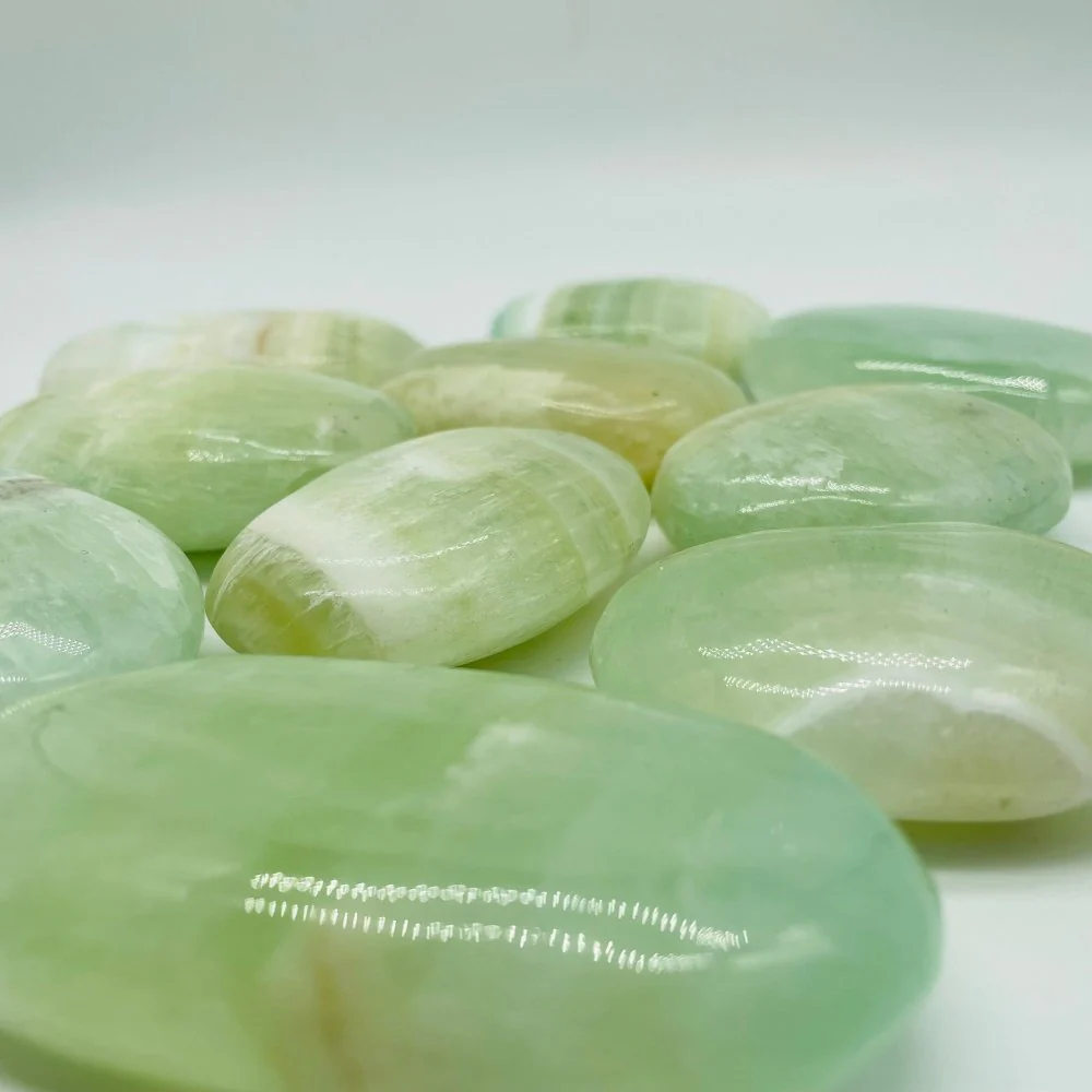 Green Calcite Palm Crystal Wholesale - Image 3