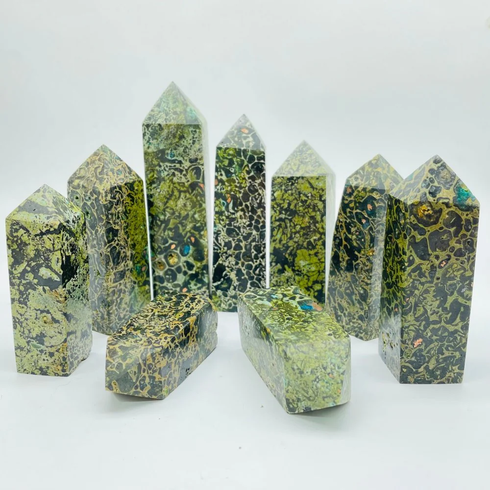 Green Dot Stone Mixed Natural Brass Four-Sided Tower Point Wholesale