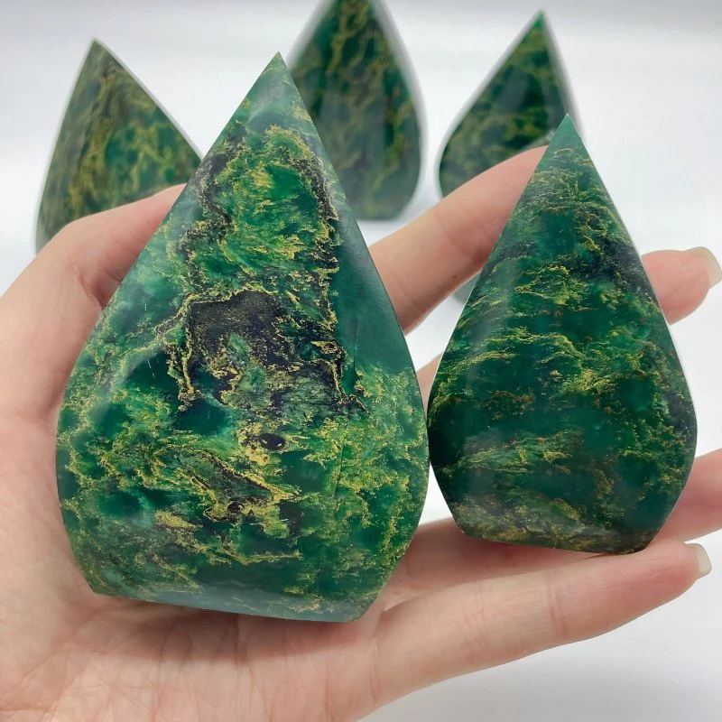 Green Mica Arrow Head Shape Wholesale - Image 4