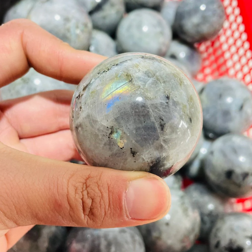 1.5-2.3in Labradorite Spheres Ball Wholesale - Image 3