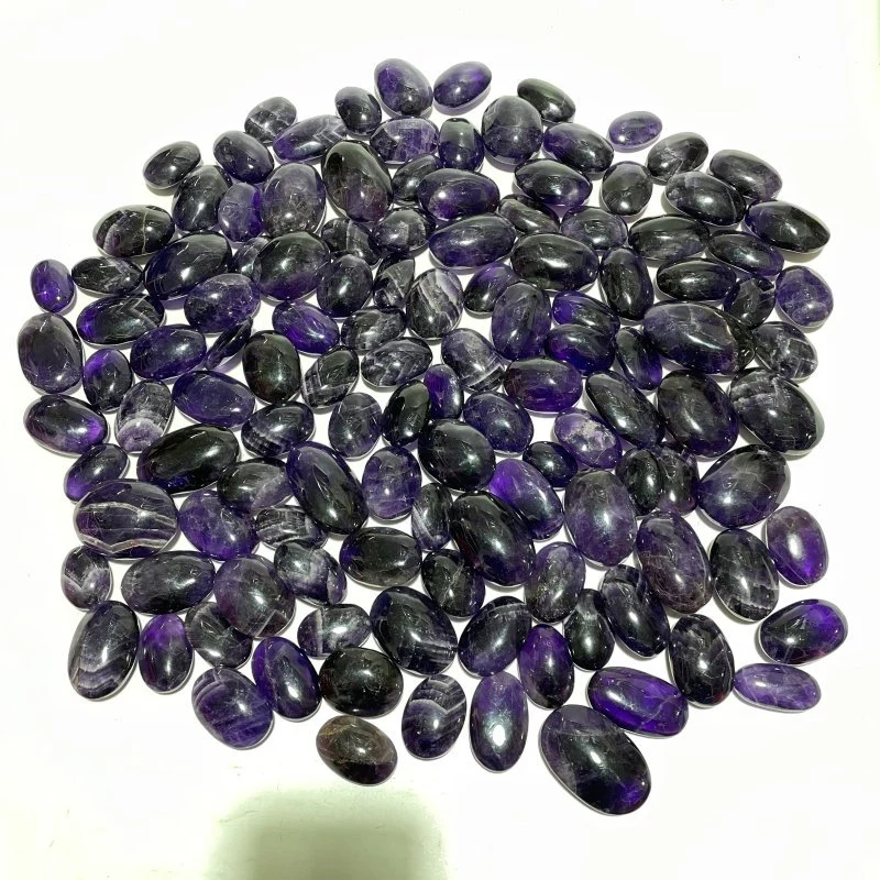 125 Pieces High Quality Deep Purple Chevron Amethyst Small Palm Stone - Image 3