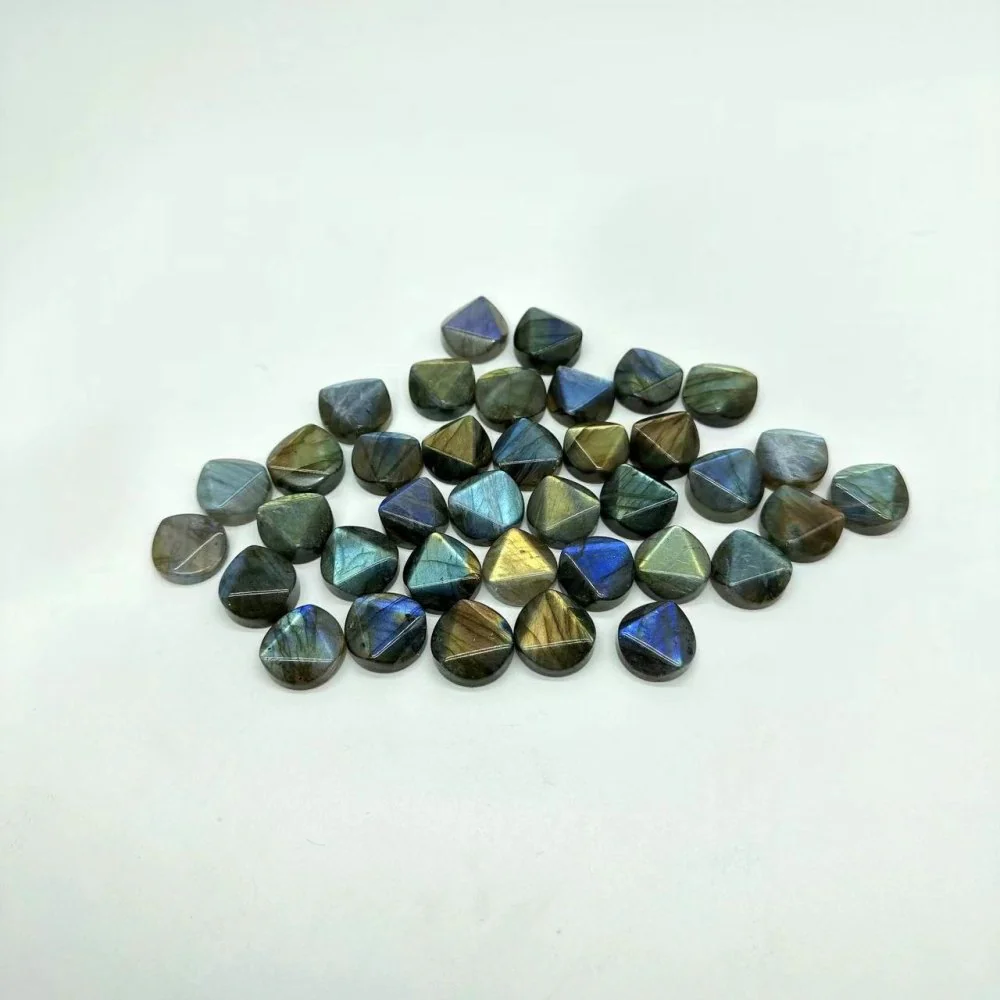 High Quality Labradorite Triangle Wholesale - Image 2