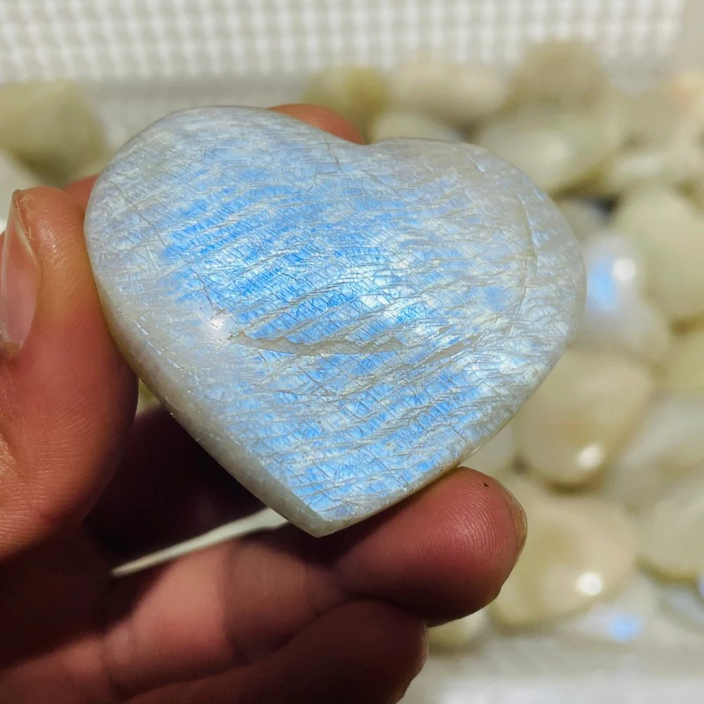 66 Pieces High Quality Moonstone Heart - Image 5