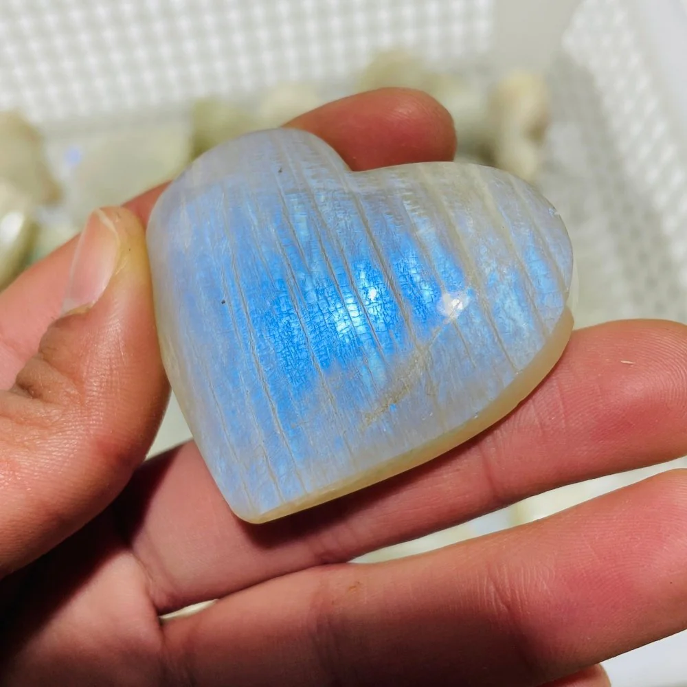 66 Pieces High Quality Moonstone Heart - Image 9